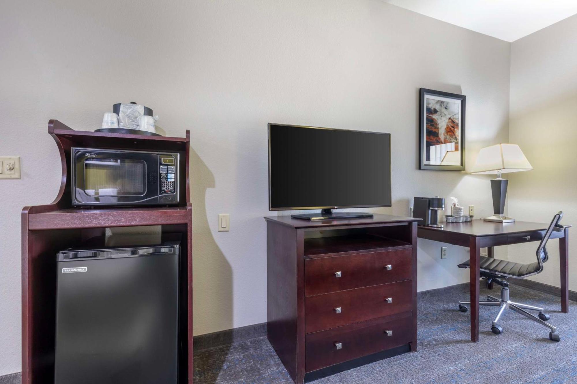 Best Western Plus Mansfield Inn And Suites Bagian luar foto