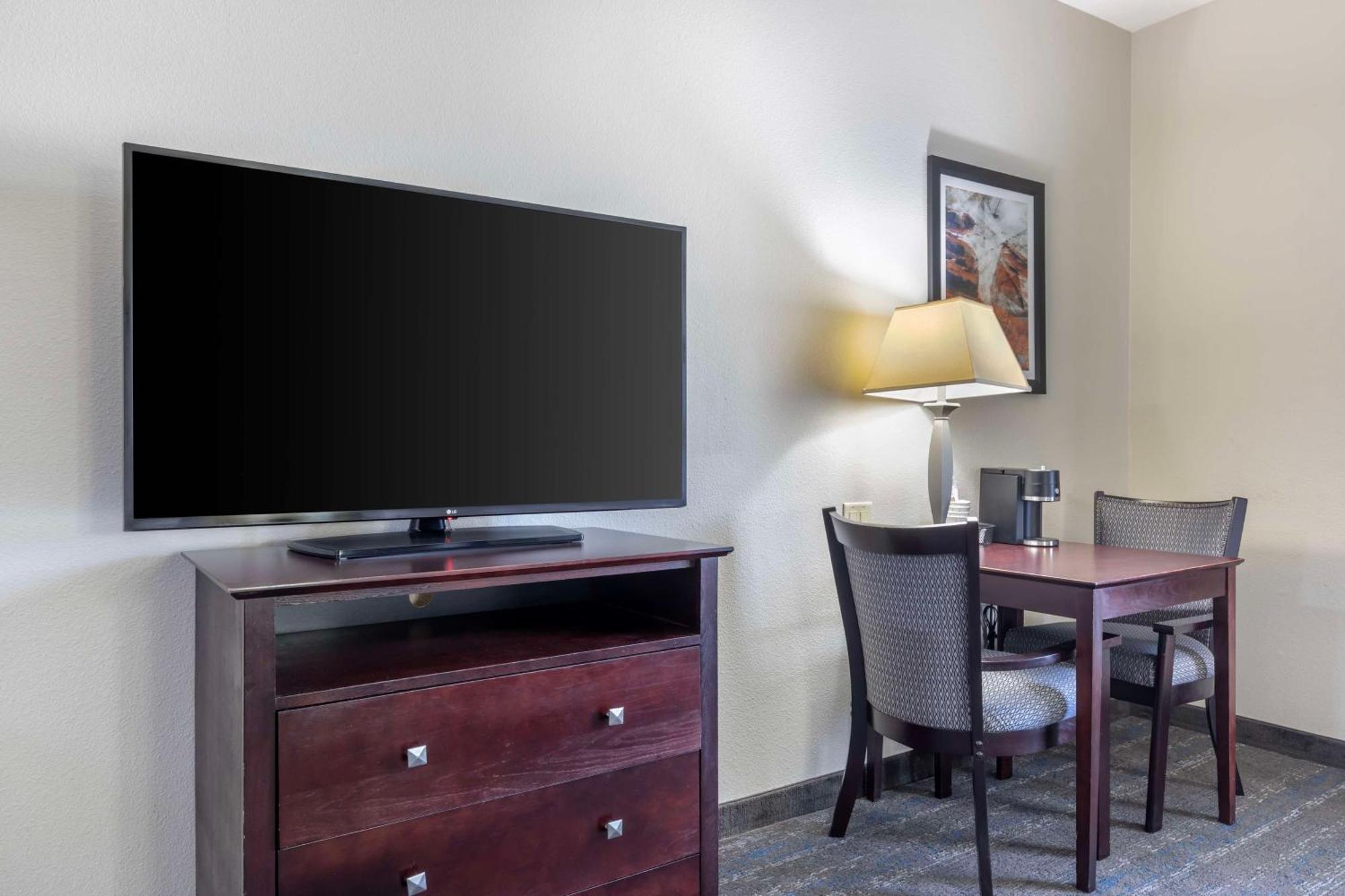 Best Western Plus Mansfield Inn And Suites Bagian luar foto